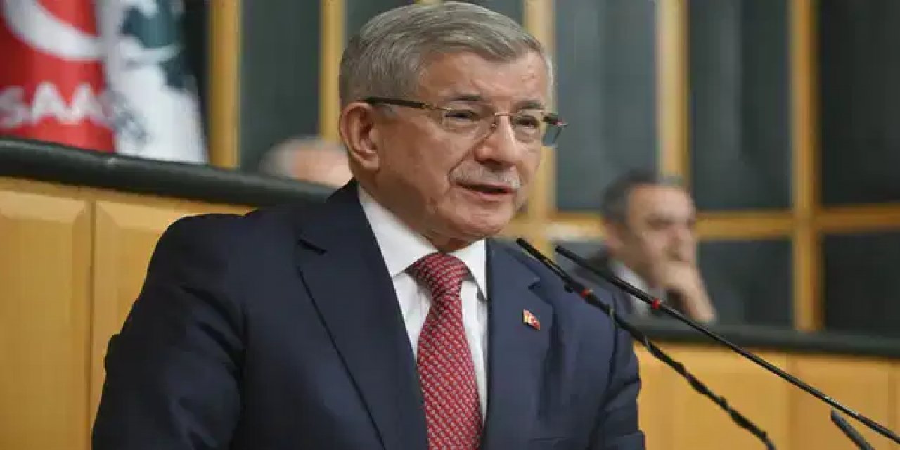 Ahmet Davutoğlu'ndan '23 Nisan' Mesajı