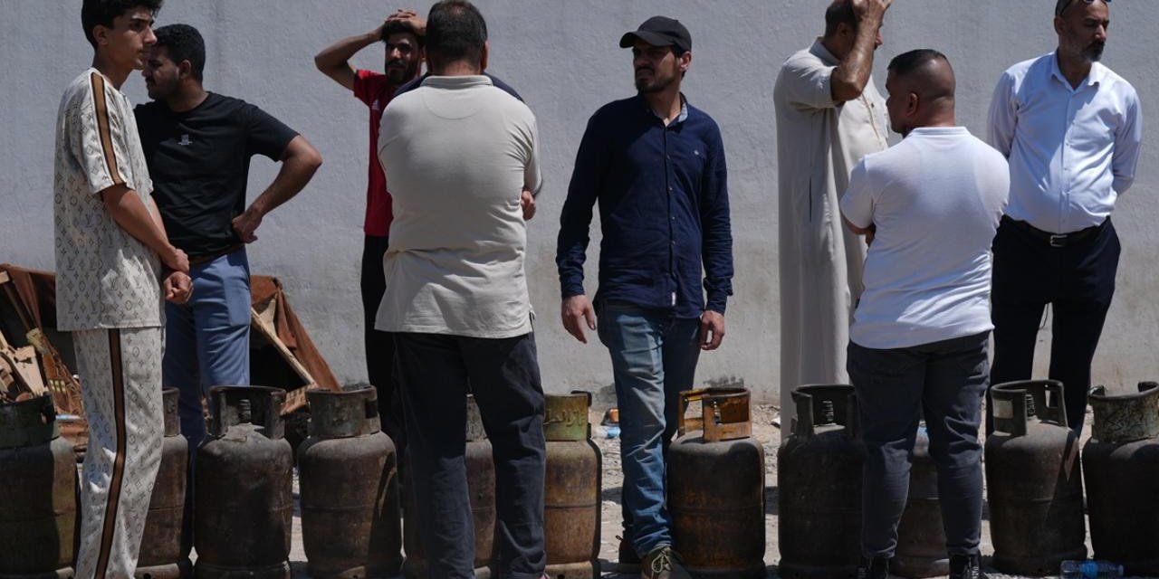 Bağdat'ta Tüp Gaz Kuyruğu