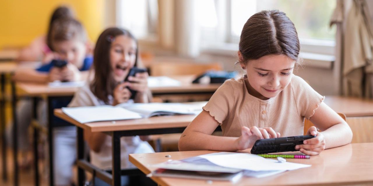 Okul Güvenliğinde Yeni Yaklaşım: Fiziki Duvarlardan "Psikososyal Kalkanlara"