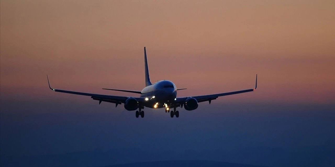 İran Duyurdu! Yarın İtibarıyla Bazı Dış Hat Uçuşlarına Yeniden Başlayacak