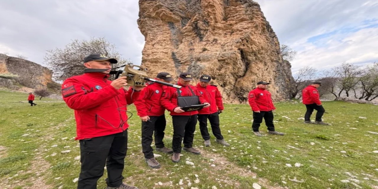 Gülistan Doku'nun Cansız Bedenine Ulaşmak İçin JAK ve JASAT Ekipleri Sahada