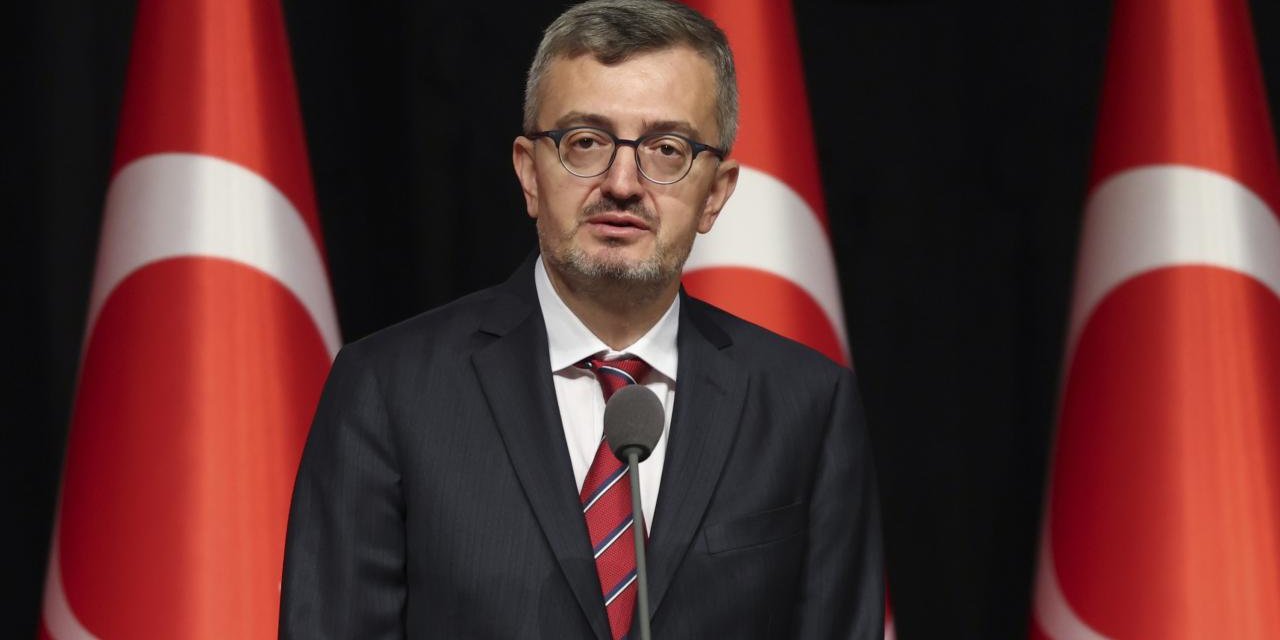 İletişim Başkanı Duran'dan "Ev Sahibi Türkiye" Paylaşımı