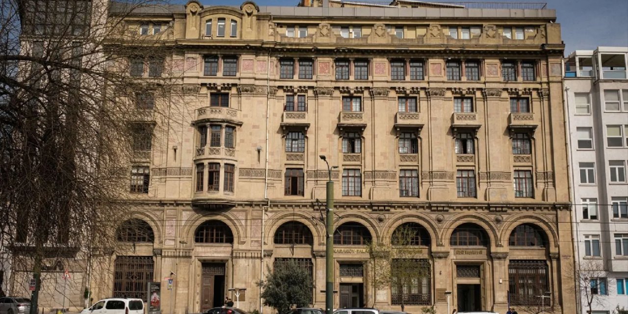 106 Yıllık Tarihi Karaköy Palas Kültür Ve Sanat Merkezi Olarak Hizmete Açıldı
