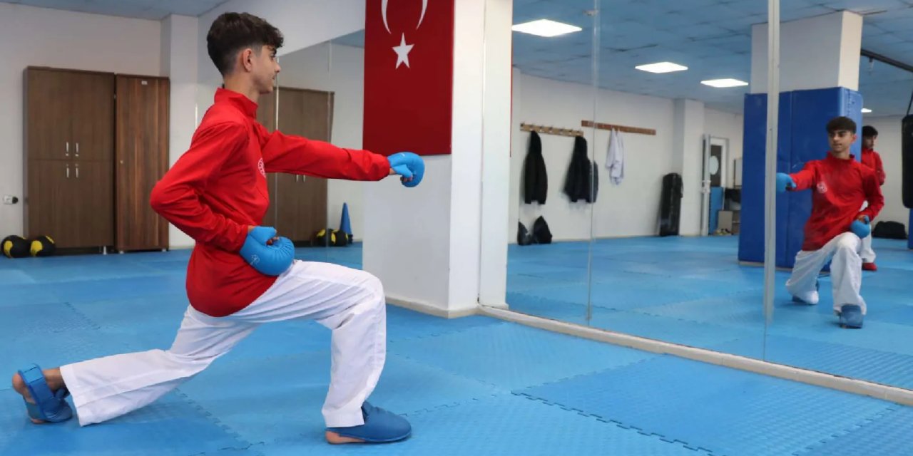 Türkiye Yıldızlar Karate Şampiyonası’nda 13 Yaşındaki Ali Akif Kaymaz Birinci Oldu