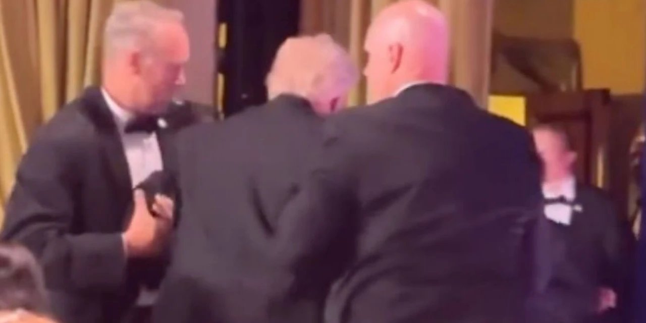 Donald Trump'a Suikast Girişimi! Trump'ın Kaçış Anı Görüntülendi: Yere Kapaklandı...