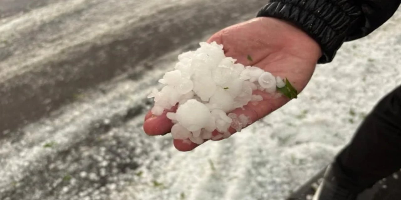 Gaziantep'te Ceviz Büyüklüğünde Dolu Yağdı