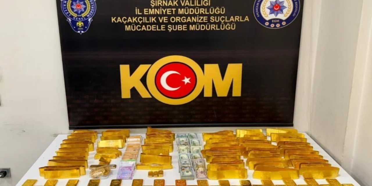 Düğünde Açtığı Pankarta Bakın! "Daha Neler Göreceğiz" Dedirten Görüntü