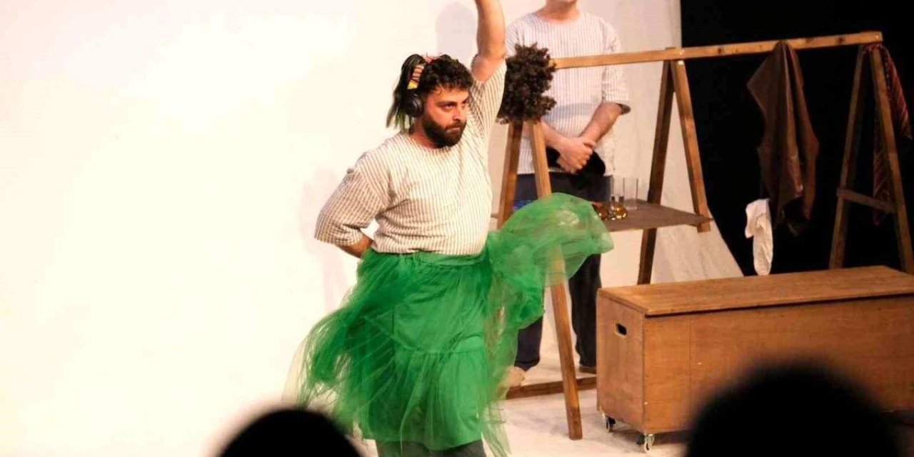 Bodrum'da Perde "Cambazın Cenazesi" İle Kapanıyor