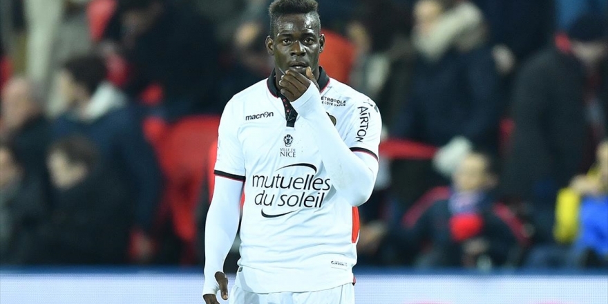Roma Kulübünden Irkçı Tezahüratlara Maruz Kalan Balotelli'ye Destek Mesajı