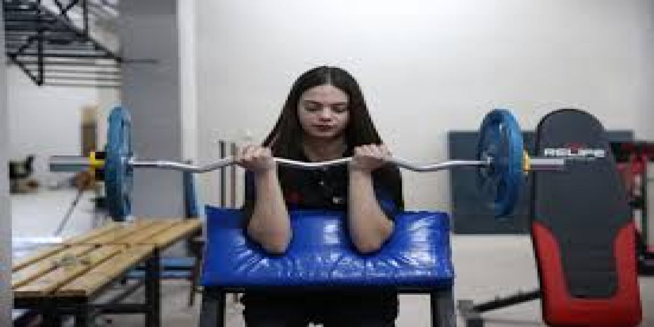 Türkiye'de Bileği Bükülmeyen Neslihan'ın Hedefi Avrupa Şampiyonluğu