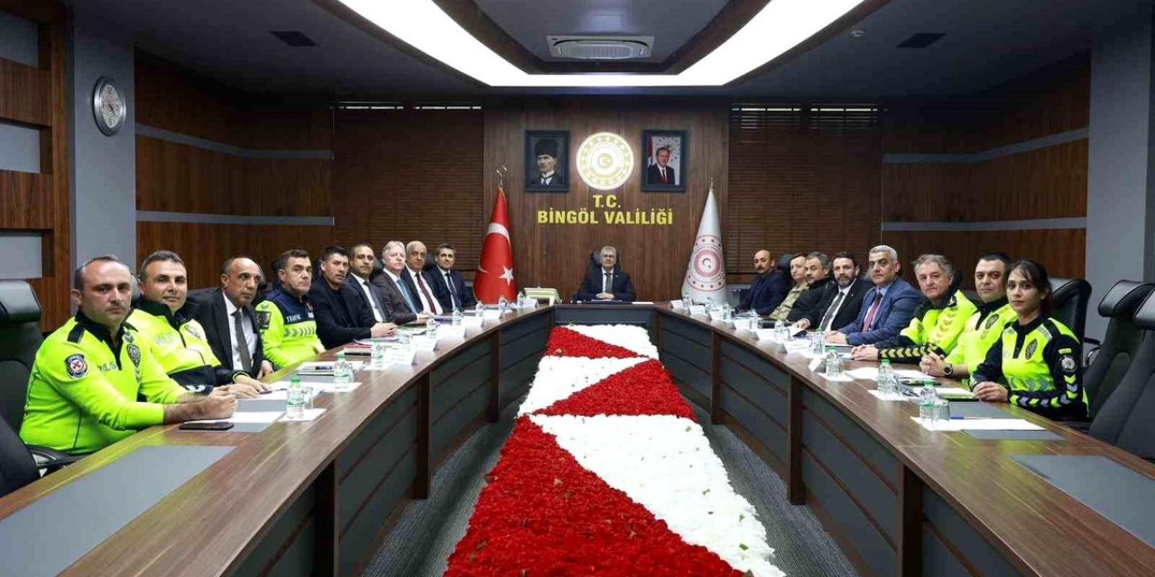 Bingöl'de İl Trafik Komisyonu, Güvenli Ulaşım İçin Bir Araya Geldi