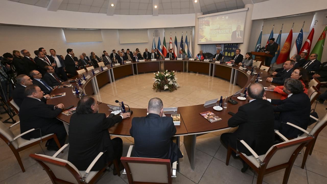 Ankara'da Azerbaycan Halk Şairi Rüstemhanlı'nın Doğumunun 80. Yılı Etkinliği Düzenledi