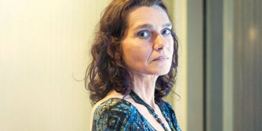 Le Soir gazetesi Aslı Erdoğan'dan özür diledi