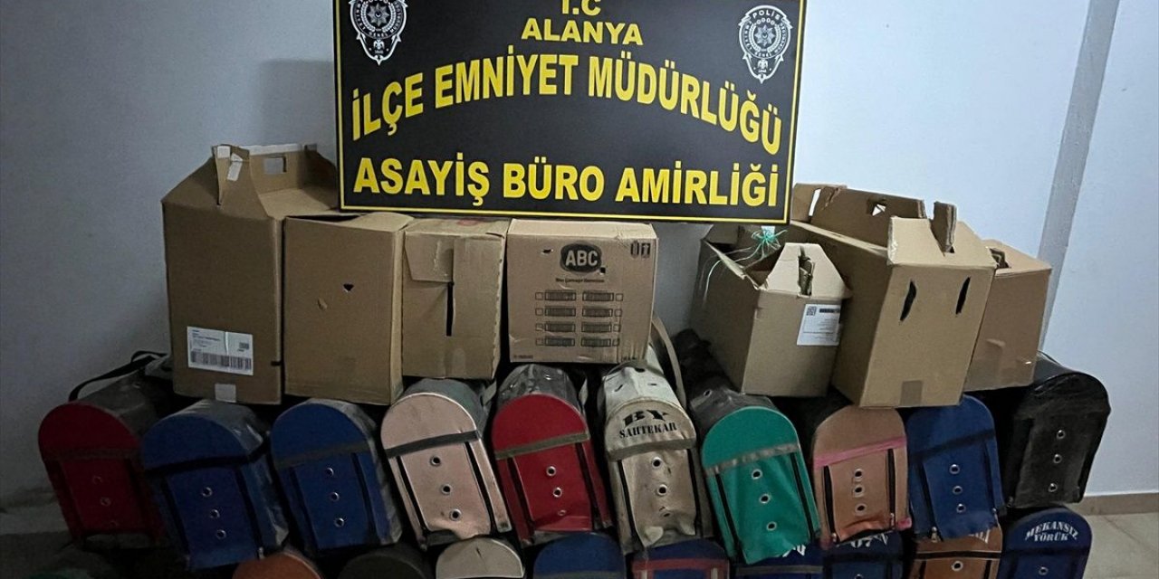 Alanya'da Horoz Dövüştüren 11 Kişiye 143 Bin Lira Ceza Uygulandı