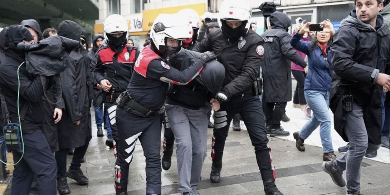 İstanbul Valiliği: 1 Mayıs Gösterilerinde 575 Kişi Gözaltına Alındı