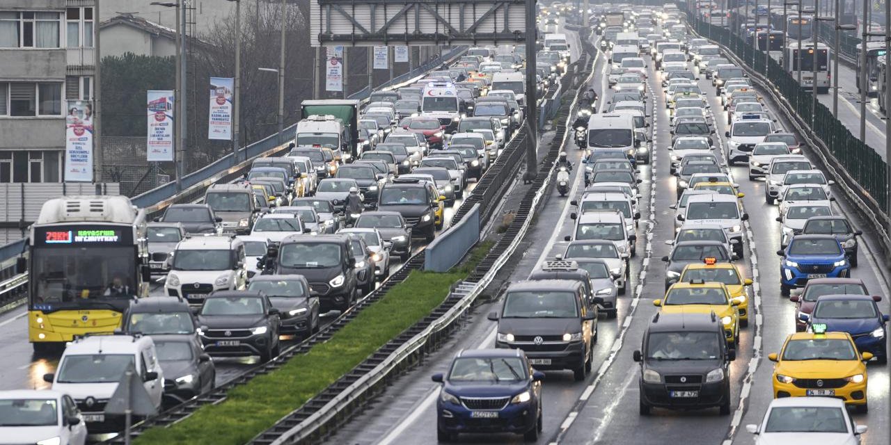 İstanbul'da Bugün Bazı Yollar Trafiğe Kapatılacak