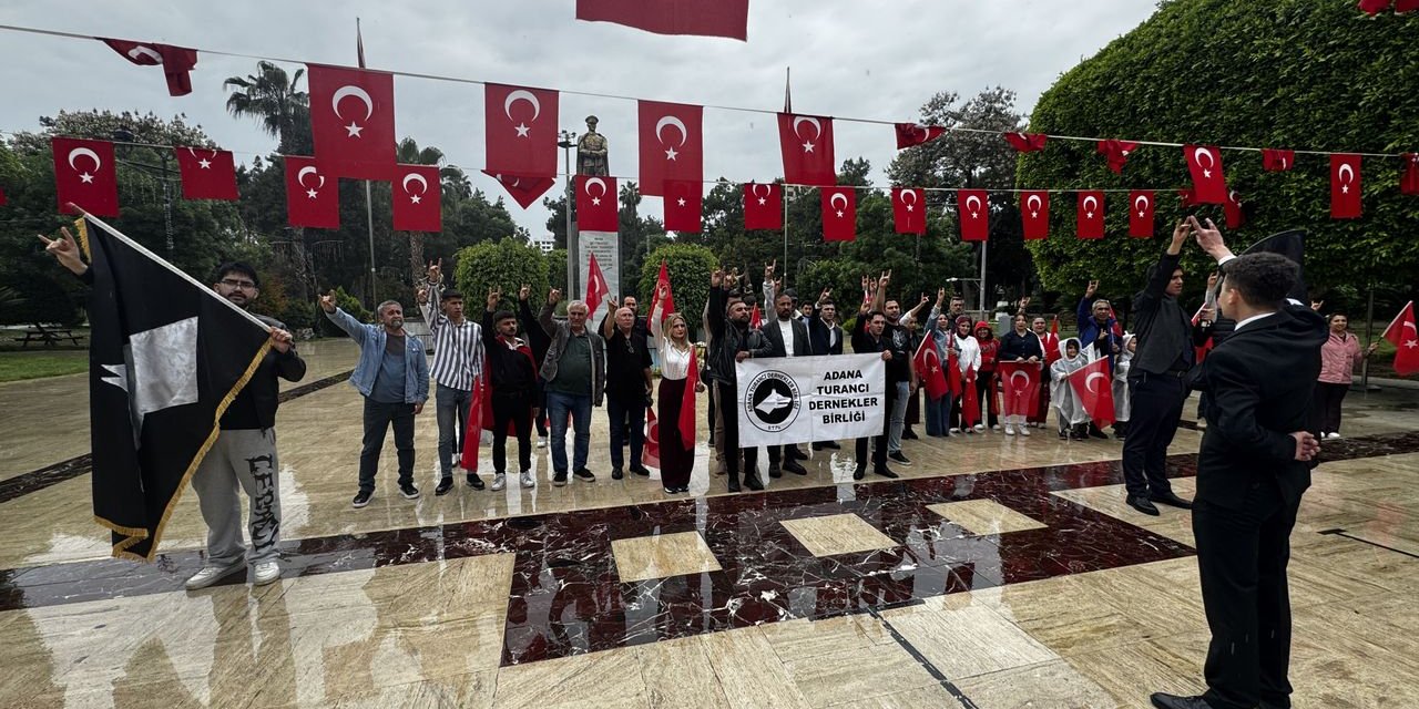 'Türkçülük Günü' Dolayısıyla Yürüyüş Düzenlendi