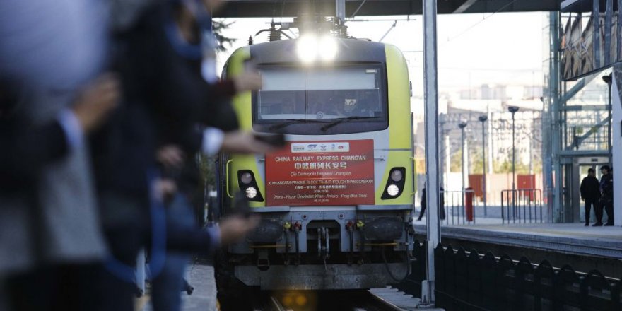 Marmaray için tarihi an: İpek Yolu treni Boğaz'dan geçti