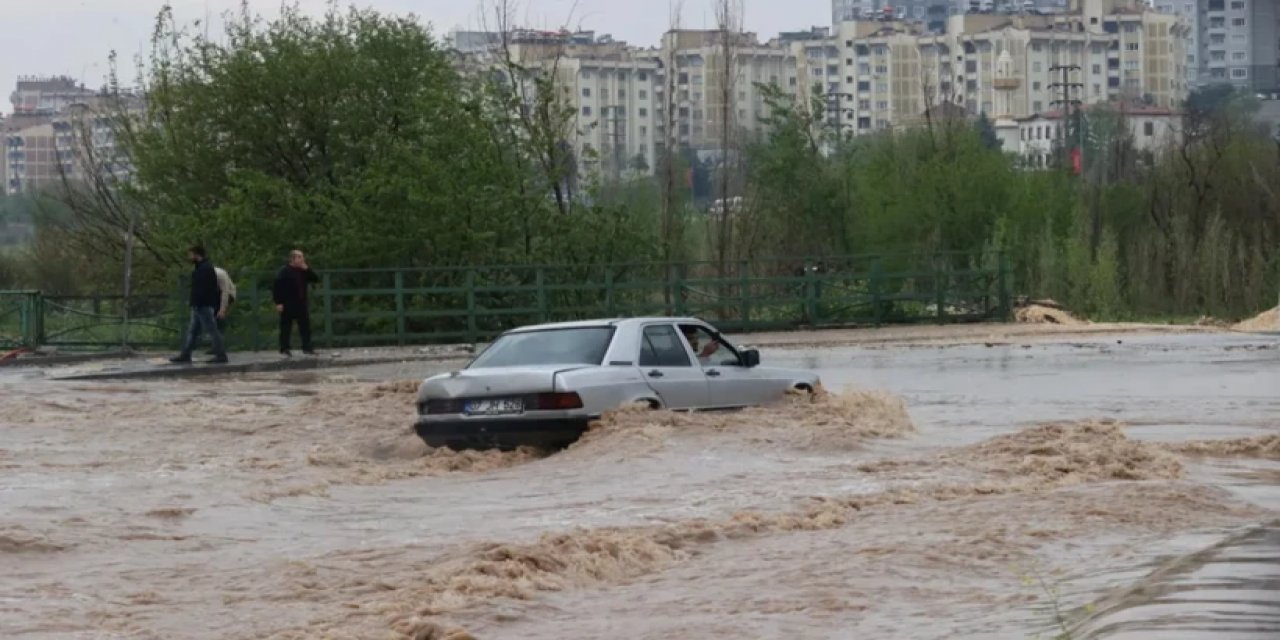 51 İlde Etkili Olan Sağanak Yağışın Ağır Bilançosu Açıklandı: 2 Ölü, 33 Yaralı Var!