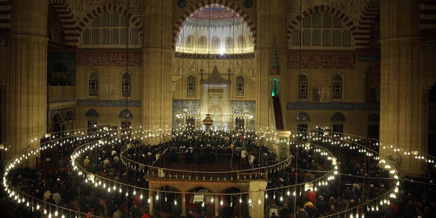 Yarın Mevlit Kandili