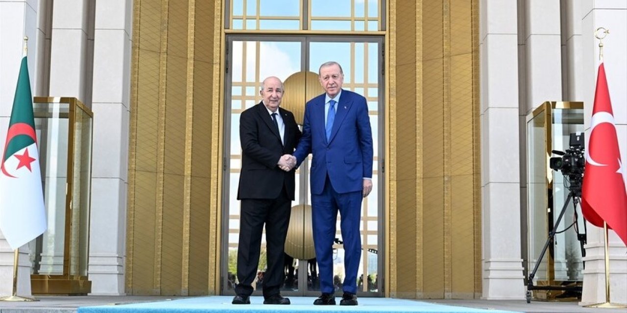 Cumhurbaşkanı Erdoğan, Cezayir Cumhurbaşkanı'nı Resmi Törenle Karşıladı