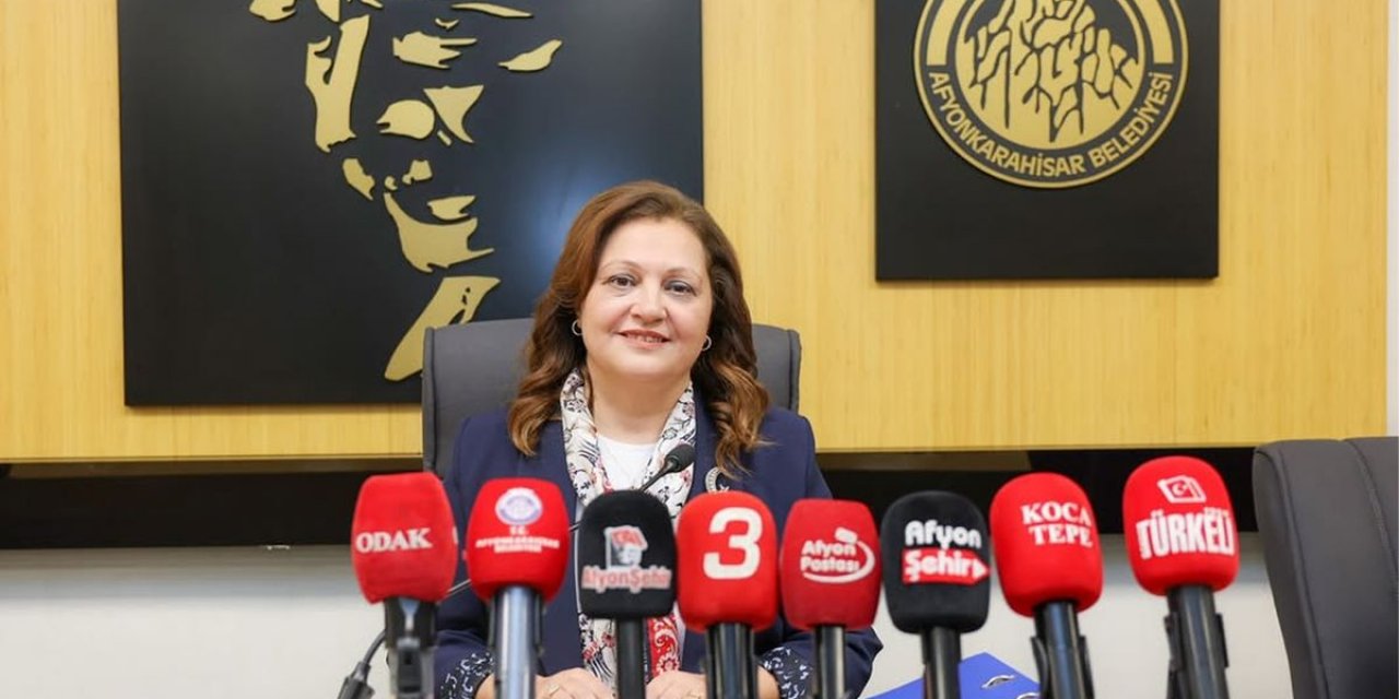 AK Parti'ye Geçme Kararı Alan Burcu Köksal Sessizliğini Bozdu: CHP'den Çok Yoruldum