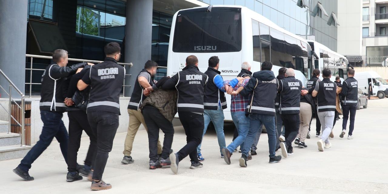 Bursa'da Tefecilik ve Yağma Operasyonunda 11 Kişi Tutuklandı
