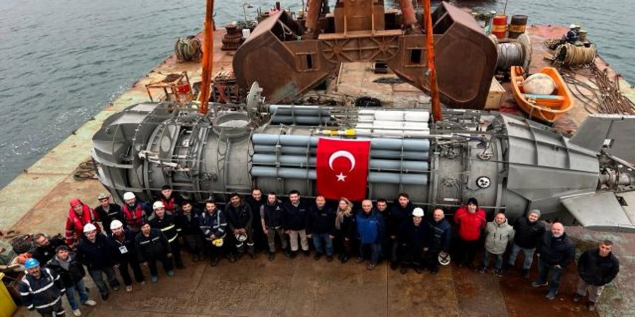 Mavi Vatan’da Tarihi Gün: Milli Mini Denizaltı İlk Kez Suya İndi