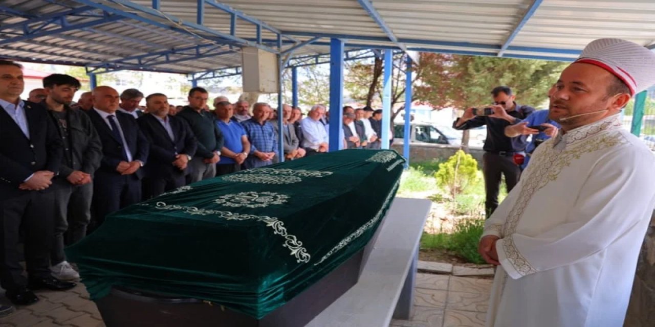 Antalya'da Katledilen Kübra'ya Veda