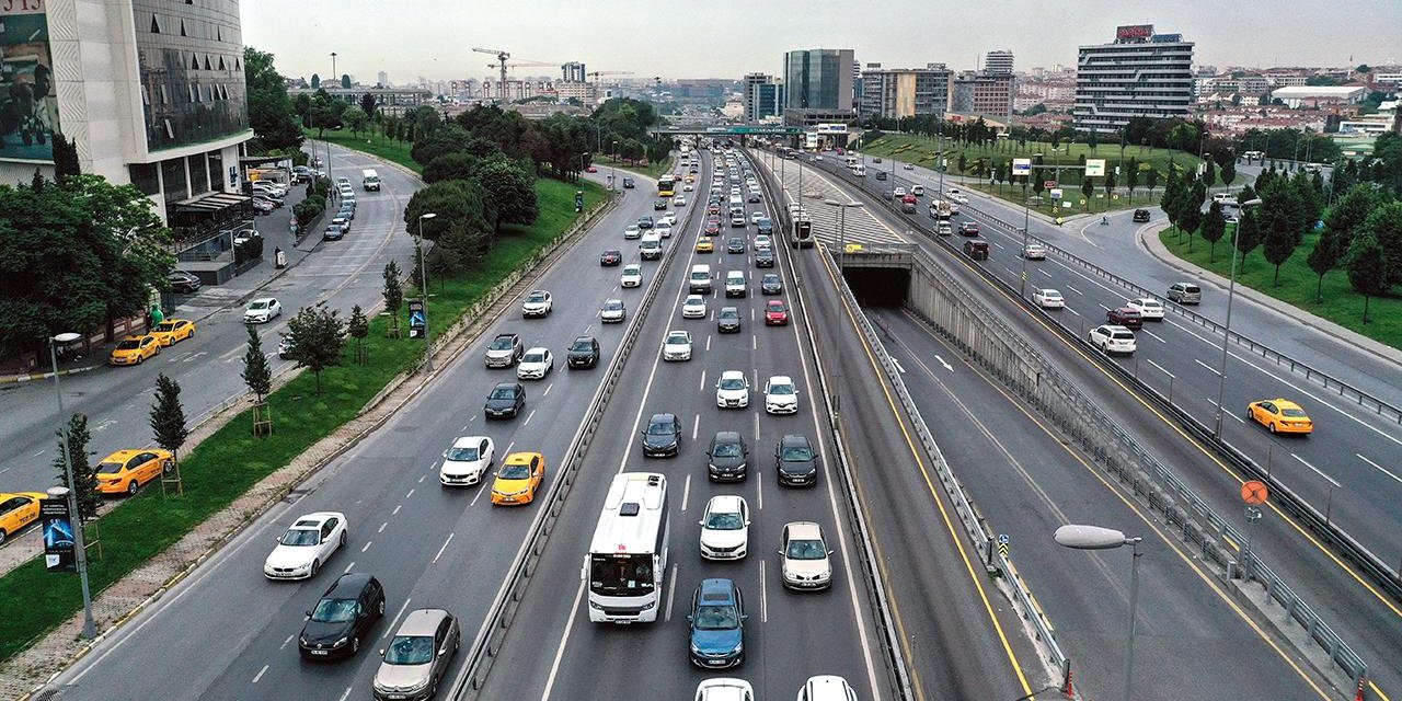 İstanbul'da Bugün Bazı Yollar Trafiğe Kapanacak