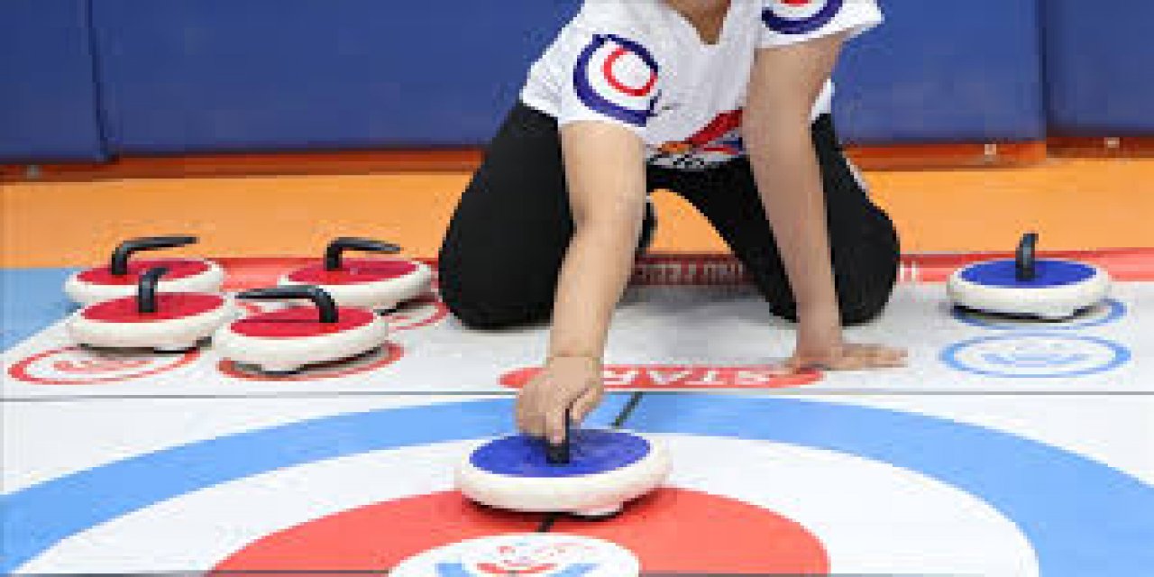 Mısırlı Öğrenci Floor Curlingte Türkiye'yi Temsil Edecek