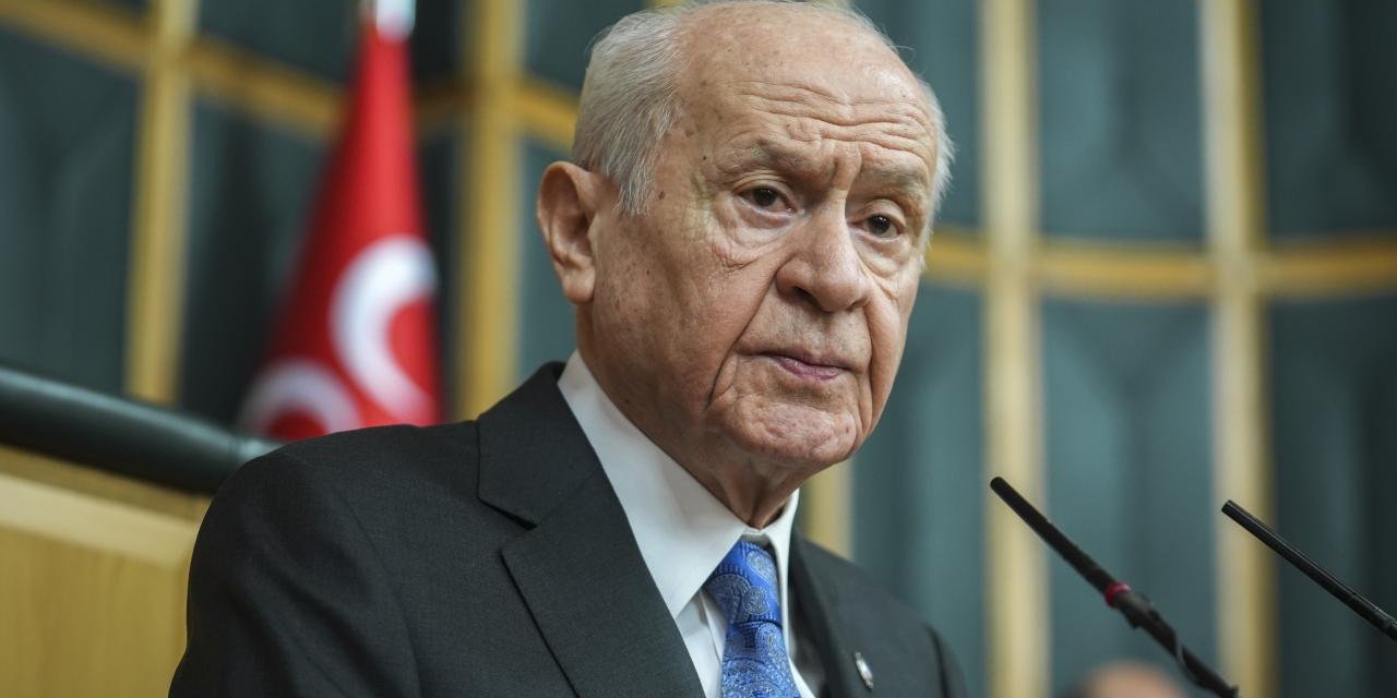 Bahçeli, Süper Lig Şampiyonu Galatasaray'ı Kutladı