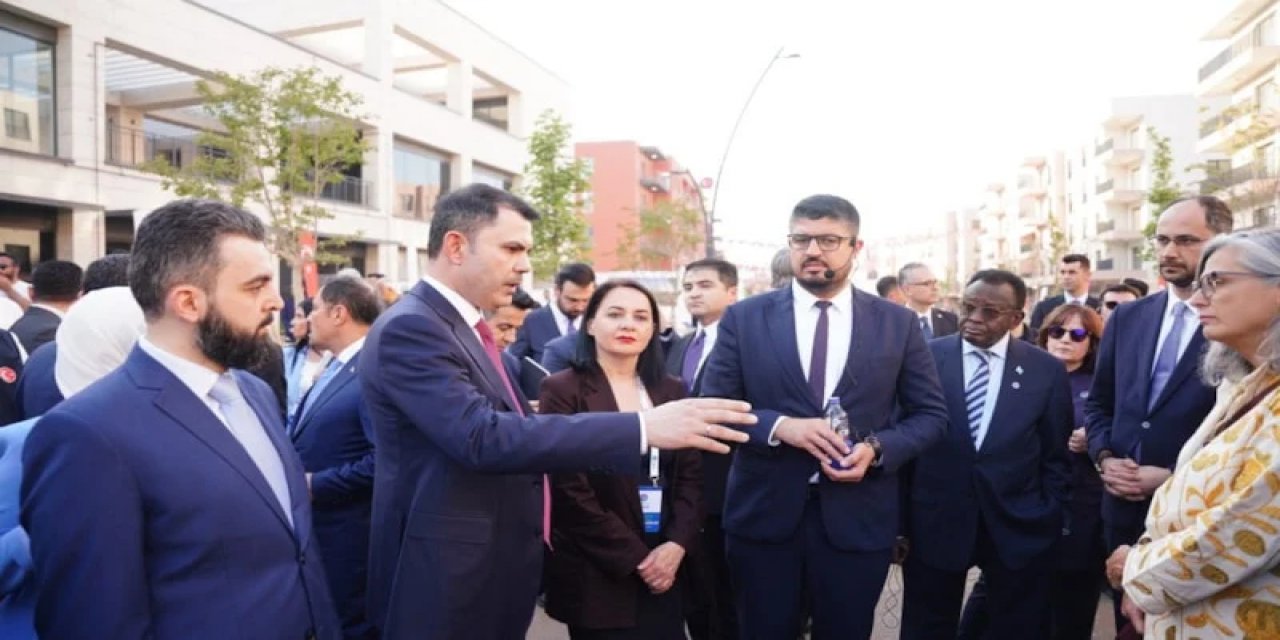 Murat Kurum Hatay'dan Paylaştı: "Birileri Hükümet Enkazın Altında Kalır Diye Bekledi"