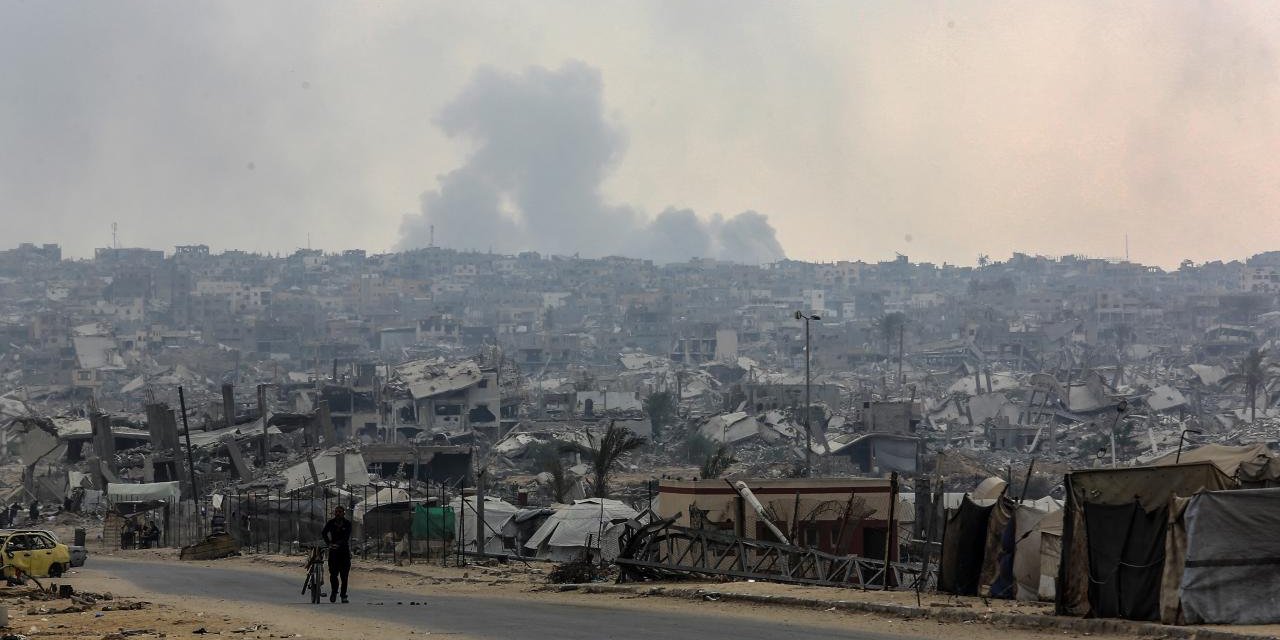Katil İsrail'in Gazze'de Sürdürdüğü Saldırılarda 2 Sivil Hayatını Kaybetti, 8 Kişi Yaralandı