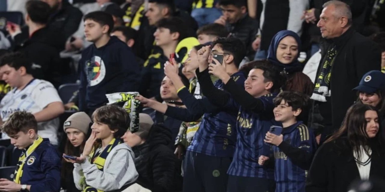 Fenerbahçe'den 18 Yaş Altı Ve Kadın Taraftarlara Ücretsiz Bilet
