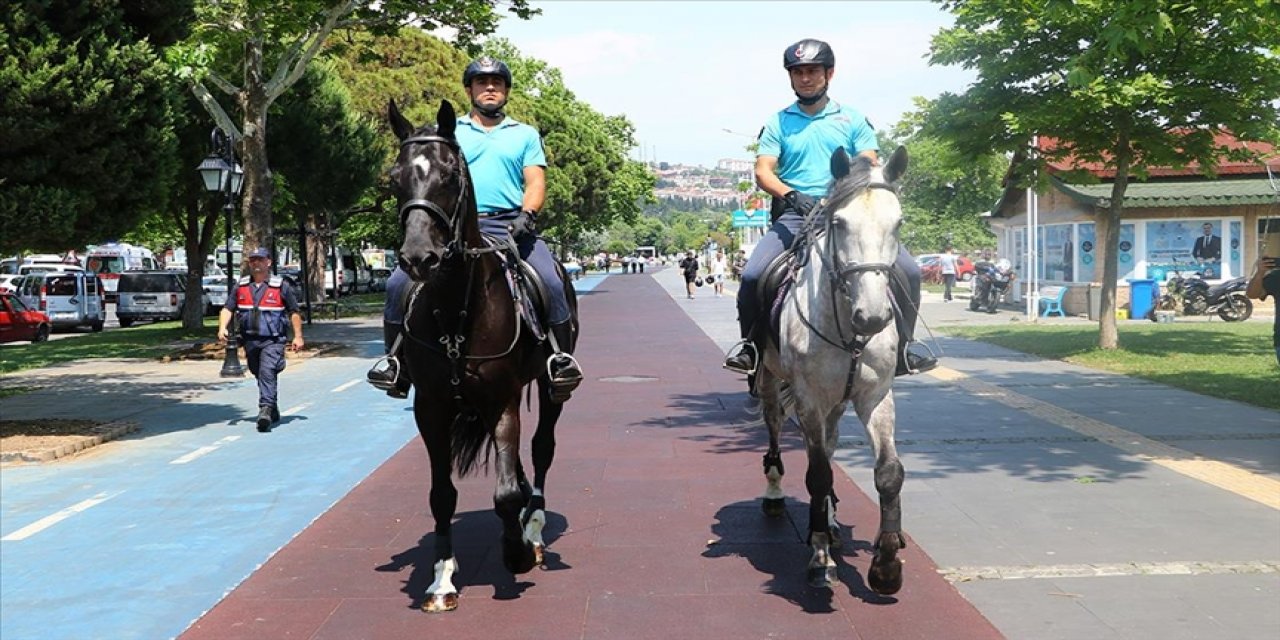 Gaziantep'te Göreve Başlayan Atlı Birlikler Parkta İlgi Odağı Oldu