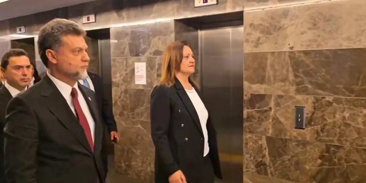 Burcu Köksal, AK Parti Genel Merkez Binasında