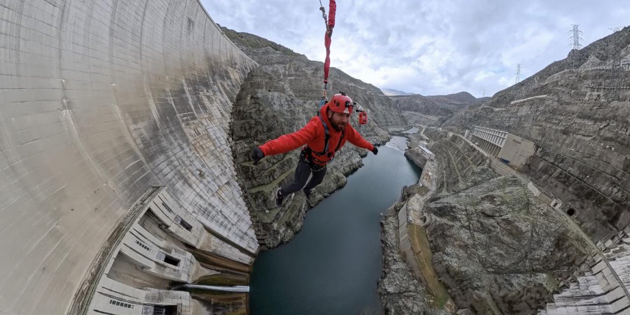 Türkiye'de İlk, Dünyada Üçüncü: Deriner Barajı Adrenalin Tutkunlarını Bekliyor