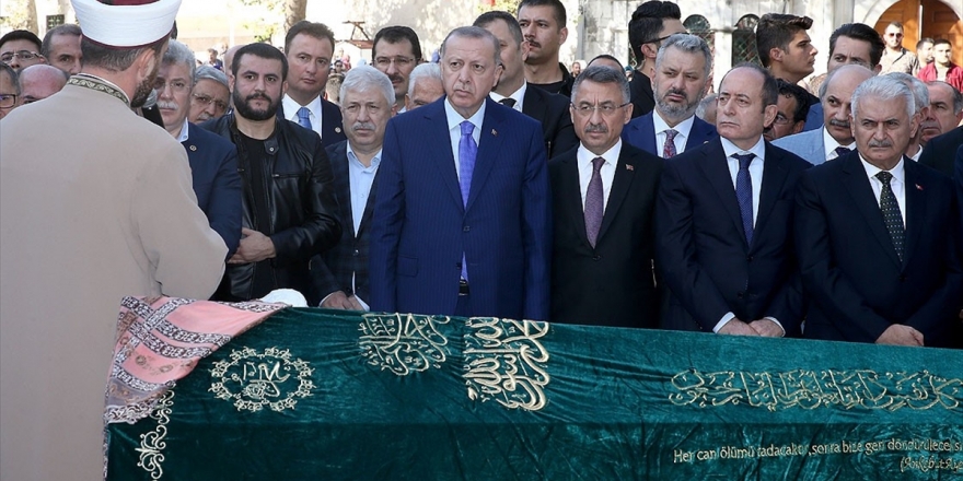 Cumhurbaşkanı Erdoğan İstanbul'da Cenaze Törenine Katıldı