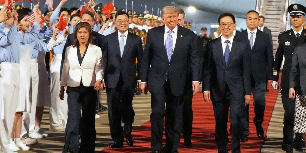 8,5 Yıl Sonra Çin'e Ayak Basan Trump, Karşılama Törenini Görünce Şaşırdı