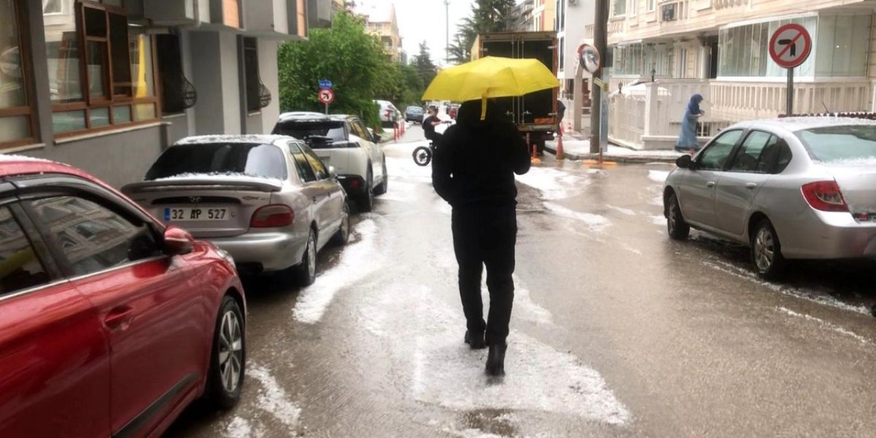 Isparta'da Sağanak ve Dolu Zarar Verdi