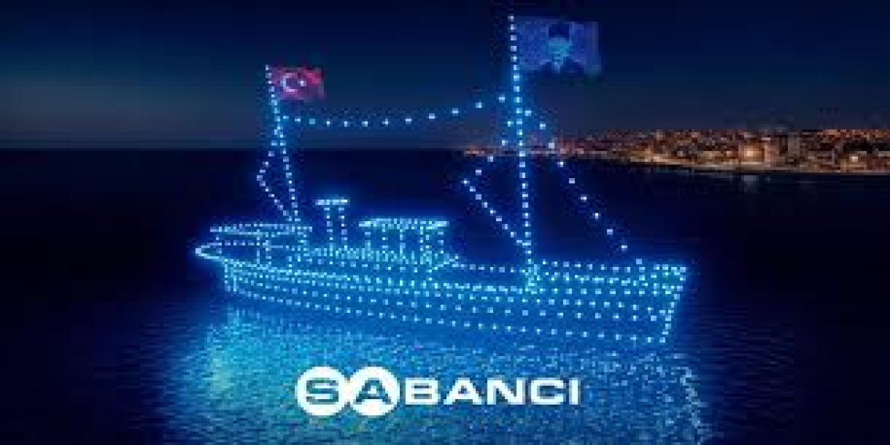 Sabancı Holding 19 Mayıs'ı Dron Gösterisiyle Kutladı