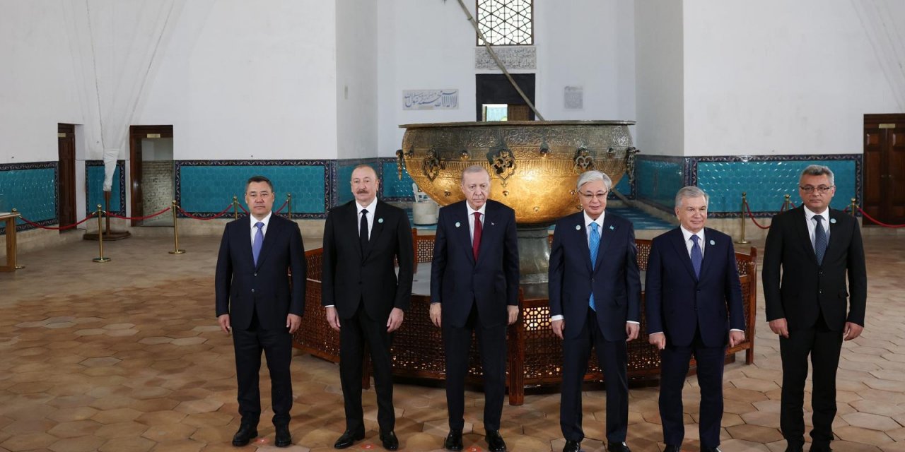 Cumhurbaşkanı Erdoğan, Türkistan'da Kültür Gezisine Katıldı