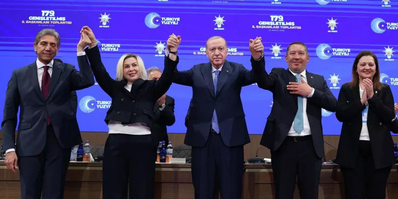 Cumhurbaşkanı Erdoğan Yeni Geçişlerin Sinyalini Verdi: "Aramıza Katılacak Arkadaşlar Olabilir"