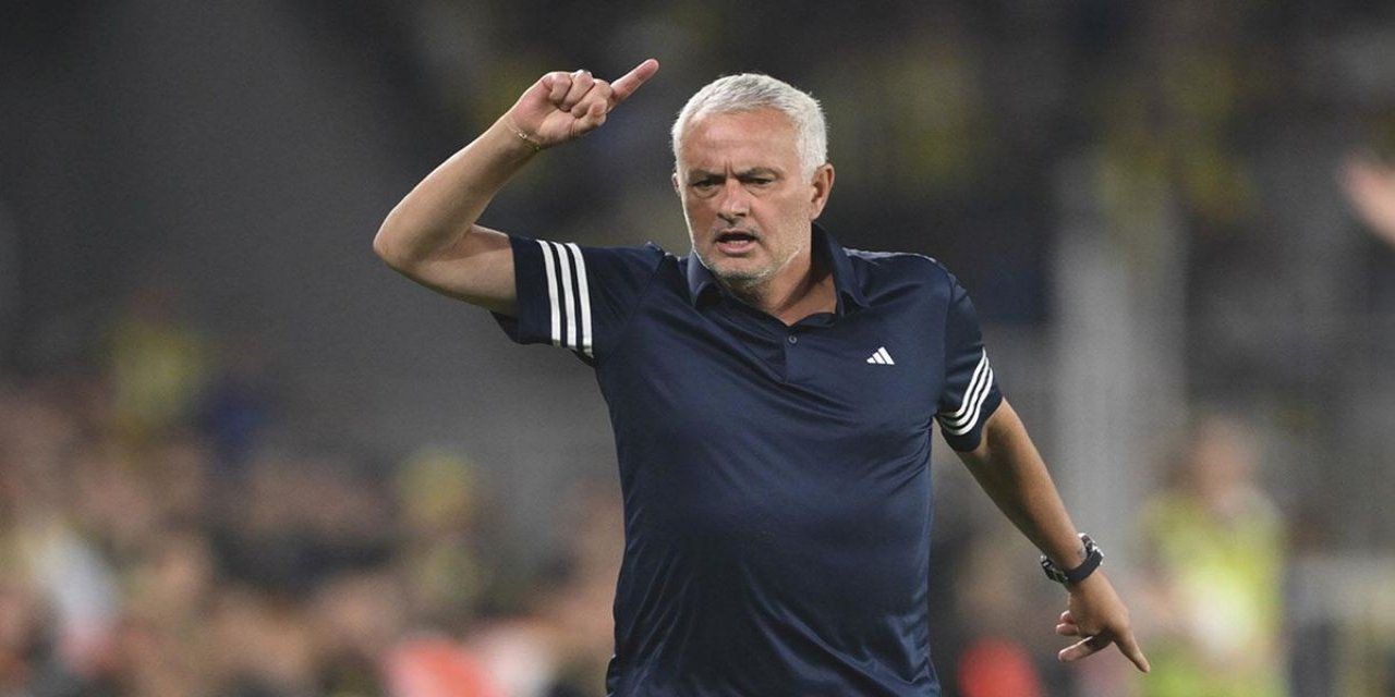 Mourinho Üzgün! Namağlup Tamamladığı Ligi Kaçıncı Bitirdiğine İnanamayacaksınız