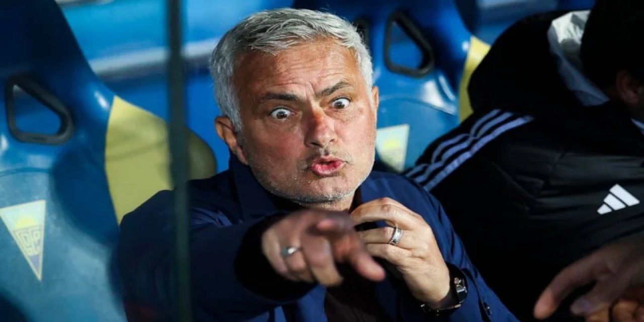 Jose Mourinho, Sezonu Namağlup Bitirdi