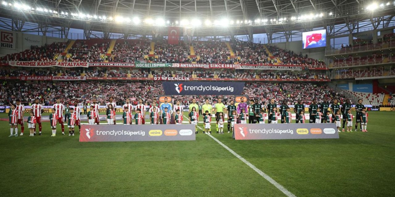 Süper Lig'e Veda Eden Son Takım Antalyaspor Oldu.