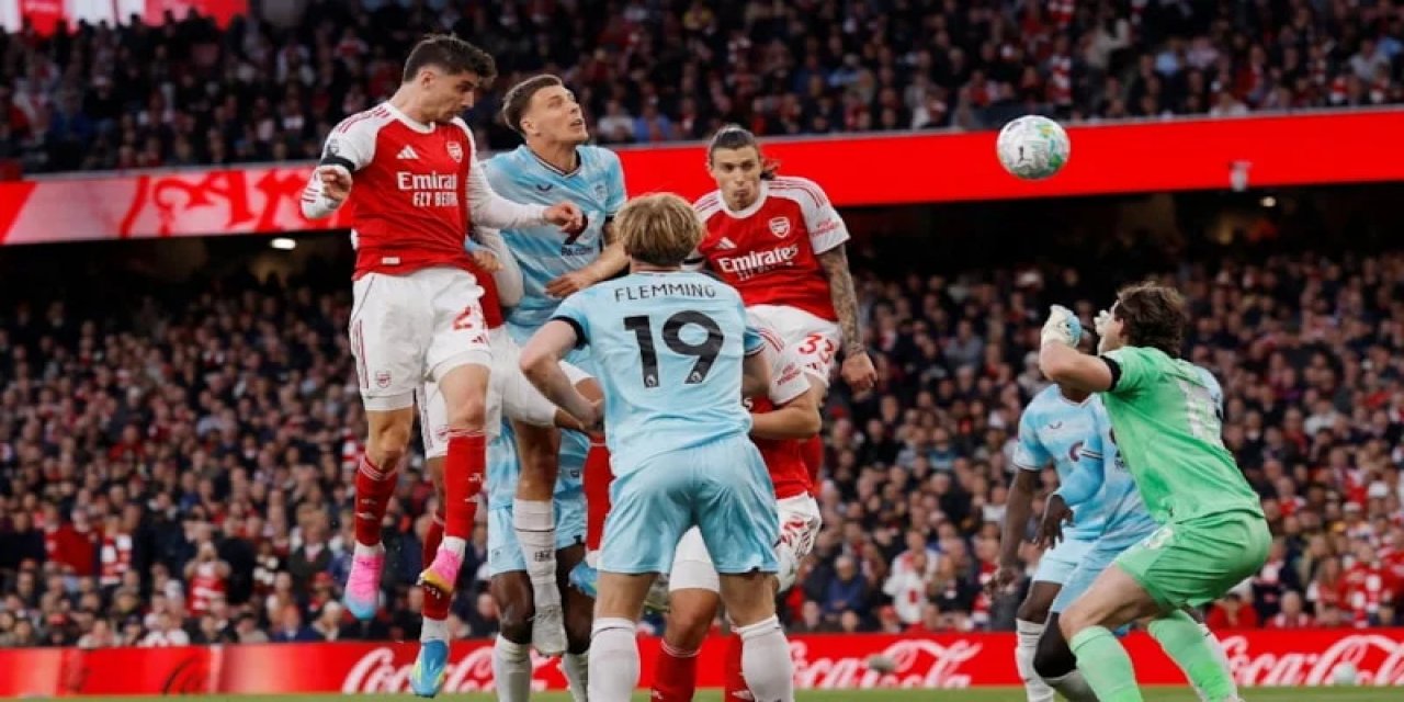 Burnley'i Deviren Arsenal Şampiyonluğa Koşuyor