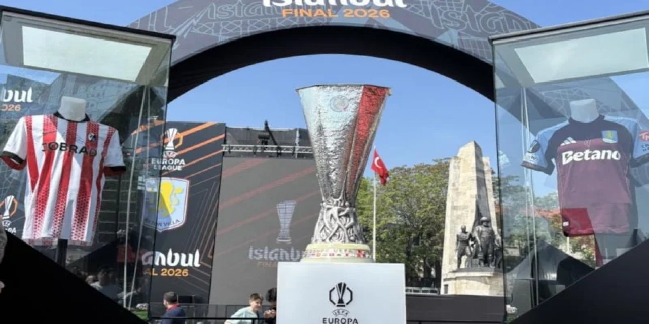 İlhan Mansız, UEFA Avrupa Ligi Kupasını Beşiktaş Meydanı'na Getirdi