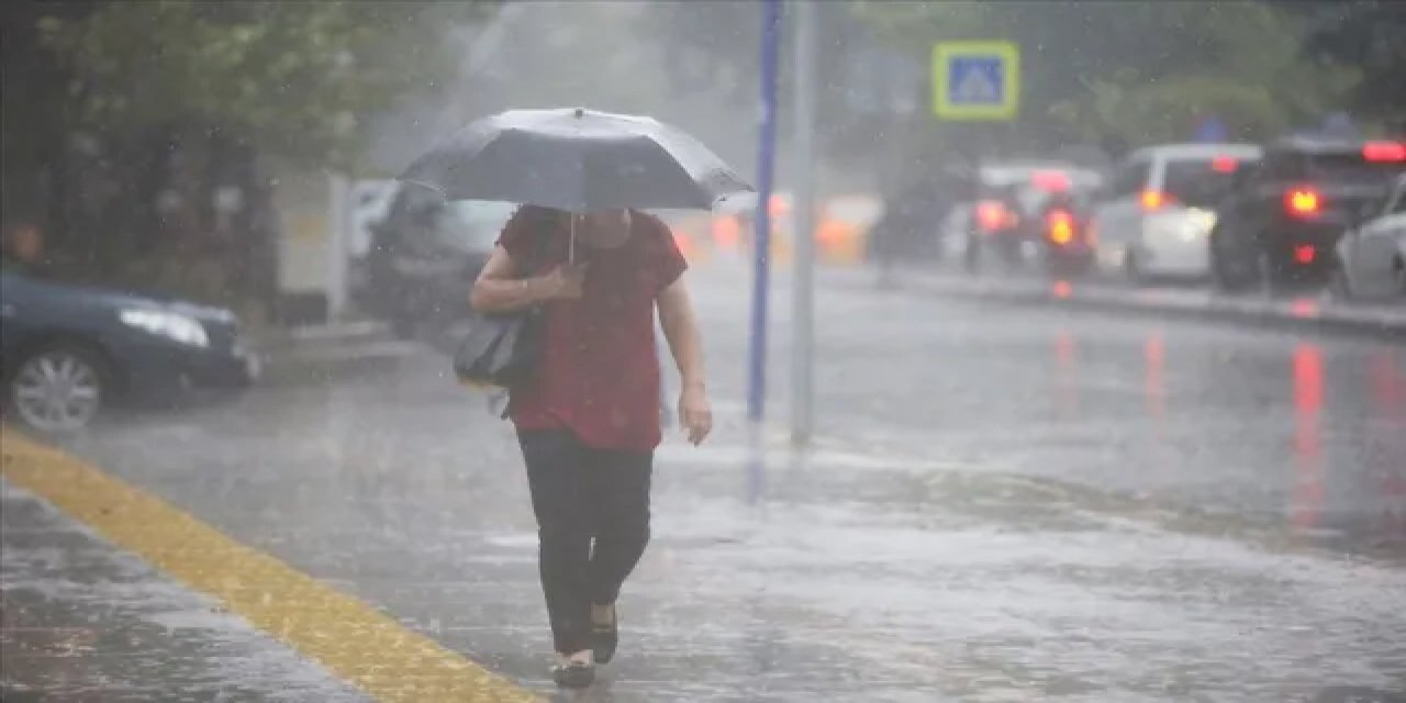 İstanbul İçin Gök Gürültülü Sağanak Uyarısı
